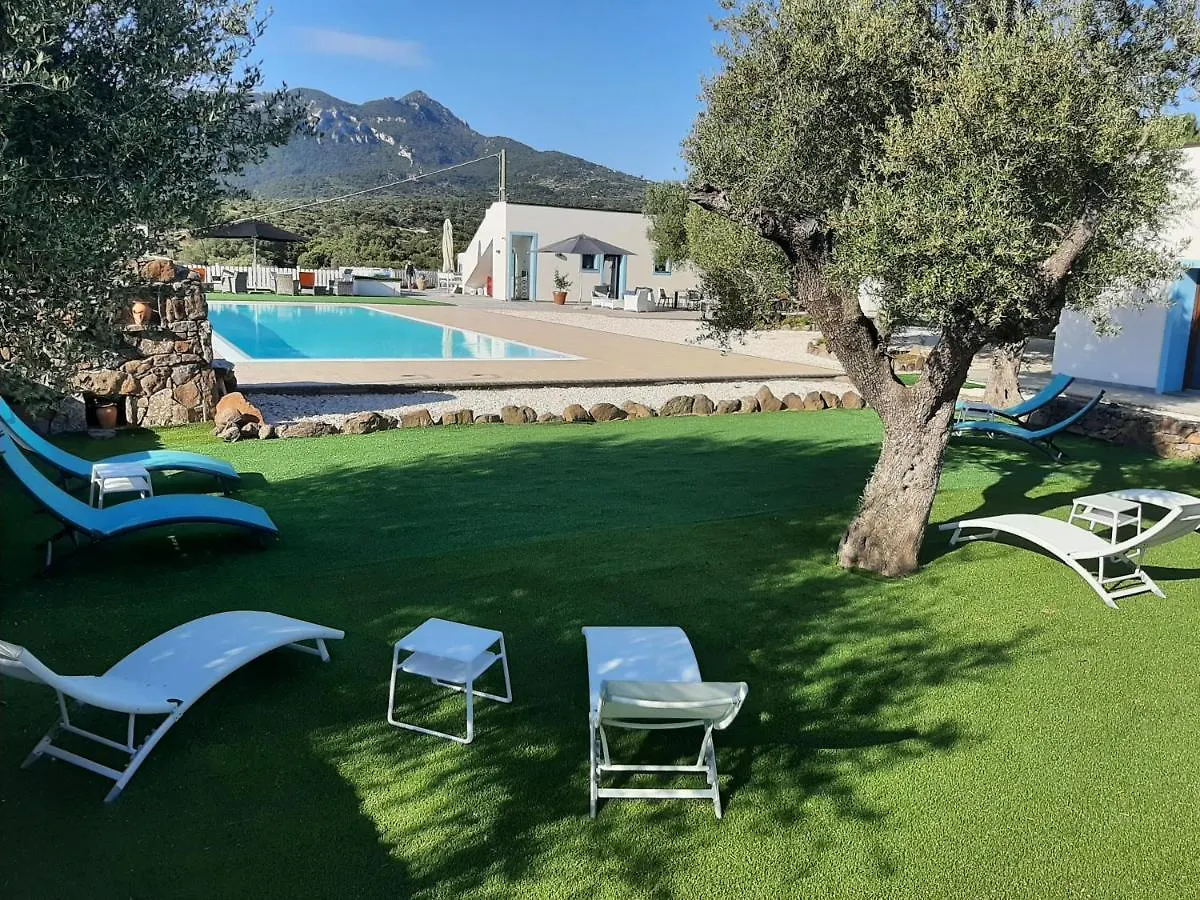 Villa Borgo Rurale Cares à Dorgali